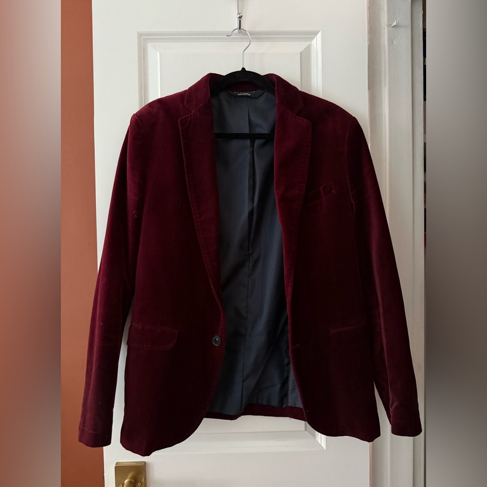 Zara Men's Velvet Blazer in Burgundy and Navy Trim
